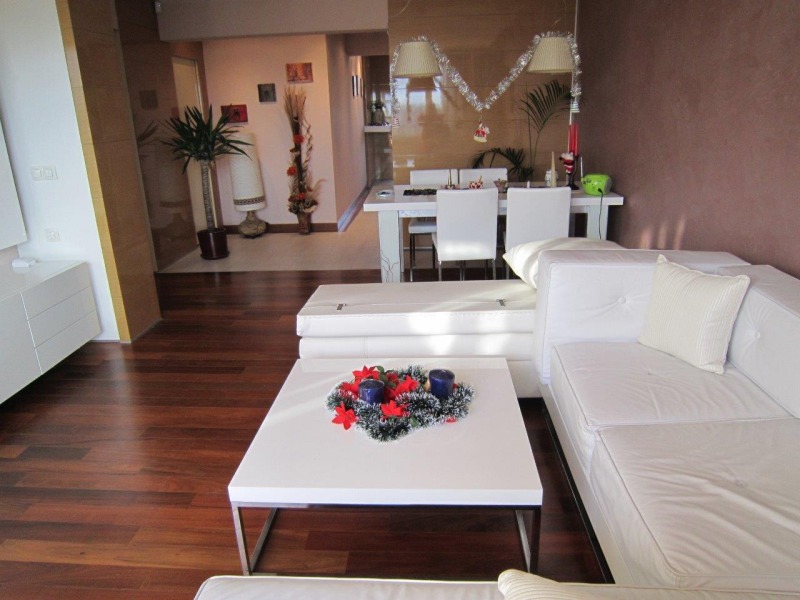 Дава под наем 3-СТАЕН, гр. София, Център, снимка 4 - Апартаменти - 52849374