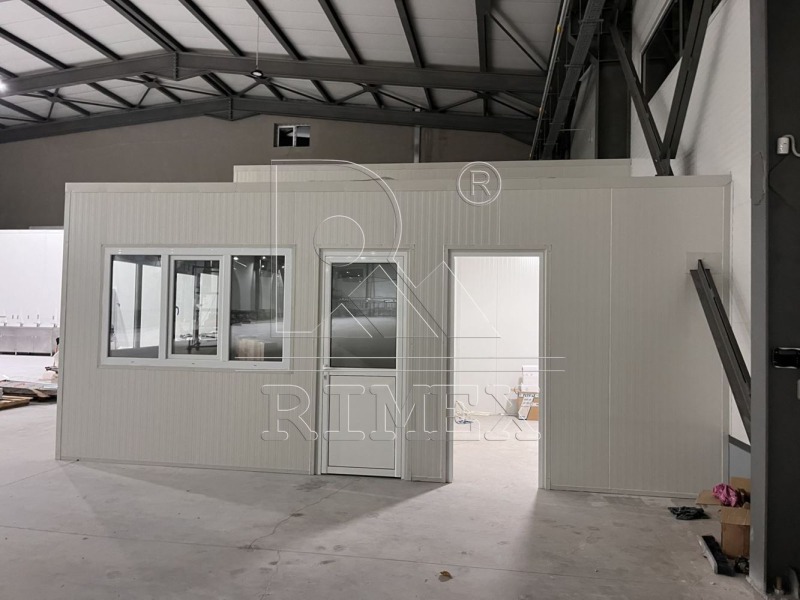 Da affittare  Edificio industriale Plovdiv , Industrialna zona - Iug , 1100 mq | 61415766 - Immagine [5]