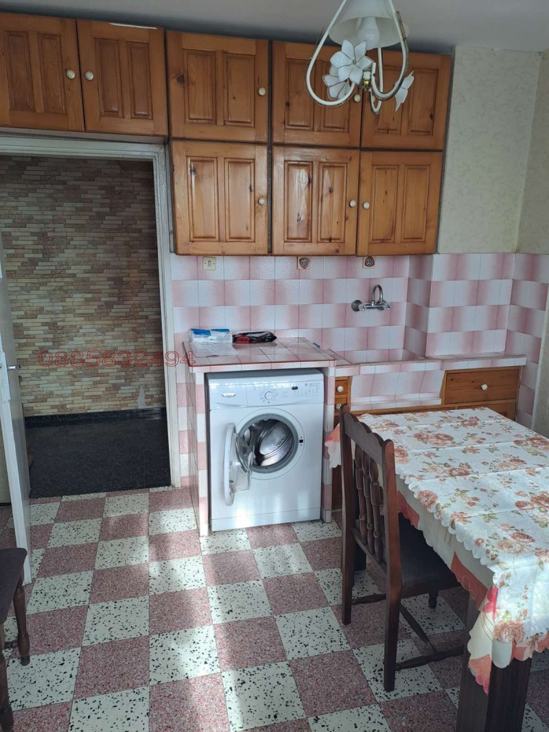 Дава под наем 2-СТАЕН, гр. Ямбол, Център, снимка 6 - Апартаменти - 52784704