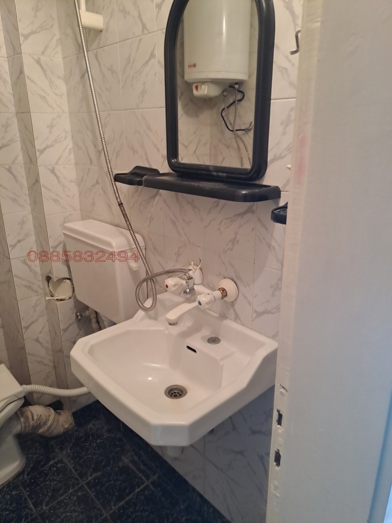 Дава под наем 2-СТАЕН, гр. Ямбол, Център, снимка 13 - Апартаменти - 52784704