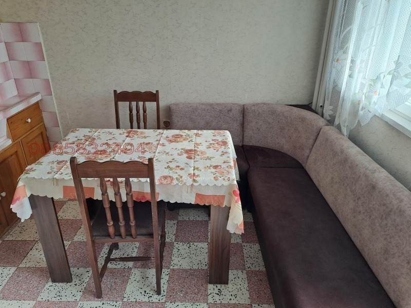 Дава под наем 2-СТАЕН, гр. Ямбол, Център, снимка 5 - Апартаменти - 52784704