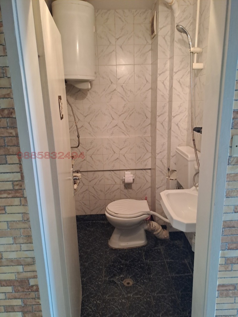 Дава под наем 2-СТАЕН, гр. Ямбол, Център, снимка 12 - Апартаменти - 52784704