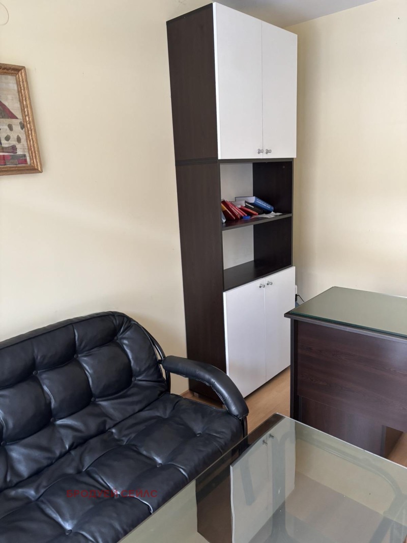 A louer  Bureau Sofia , Zona B-18 , 15 m² | 99760800 - image [3]