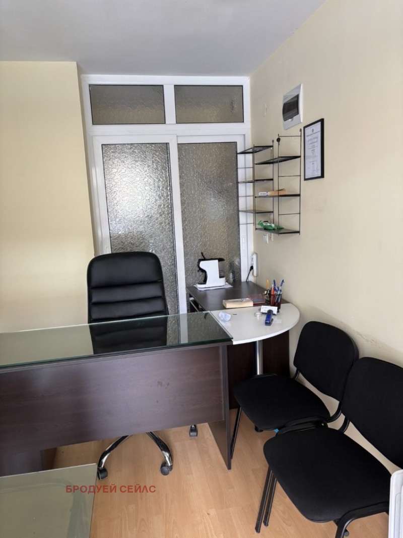 A louer  Bureau Sofia , Zona B-18 , 15 m² | 99760800 - image [2]