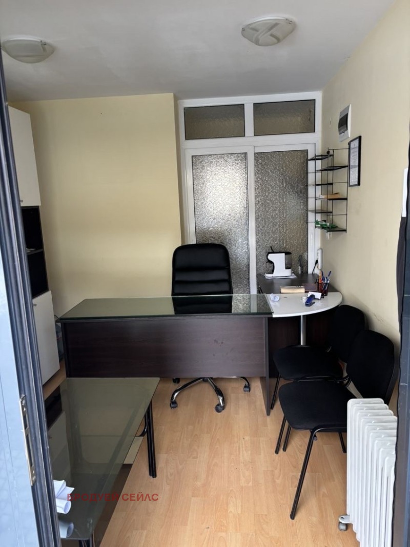 A louer  Bureau Sofia , Zona B-18 , 15 m² | 99760800