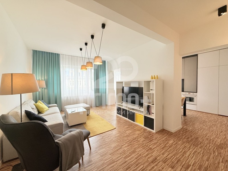 Te huur  2 slaapkamers Sofia , Tsentar , 120 m² | 83031693