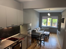 1 chambre Meditsinska akademiya, Sofia