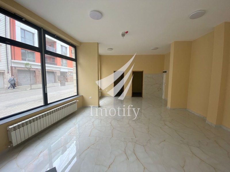 Da affittare  Negozio Sofia , Banishora , 61 mq | 81844382
