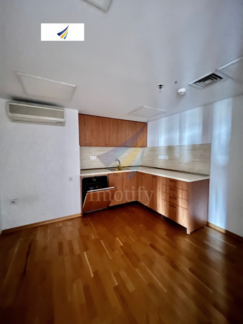 Te huur  Kantoor Sofia , Tsentar , 500 m² | 32253251 - afbeelding [5]