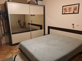 2 quartos Mara Dentcheva, Pleven