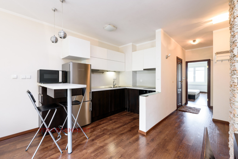 De inchiriat  1 dormitor Sofia , Bâcston , 70 mp | 73301990 - imagine [2]