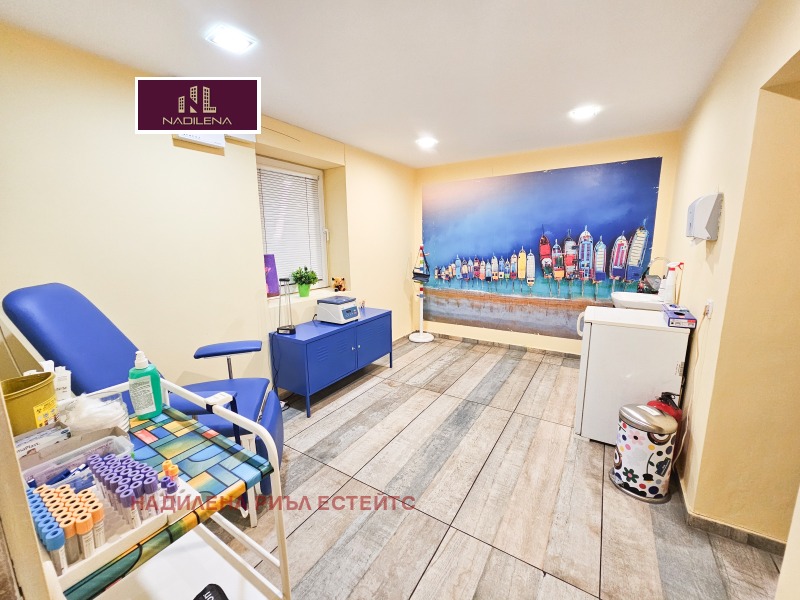 Издаје се  Схоп Софија , Центар , 44 м2 | 87835362